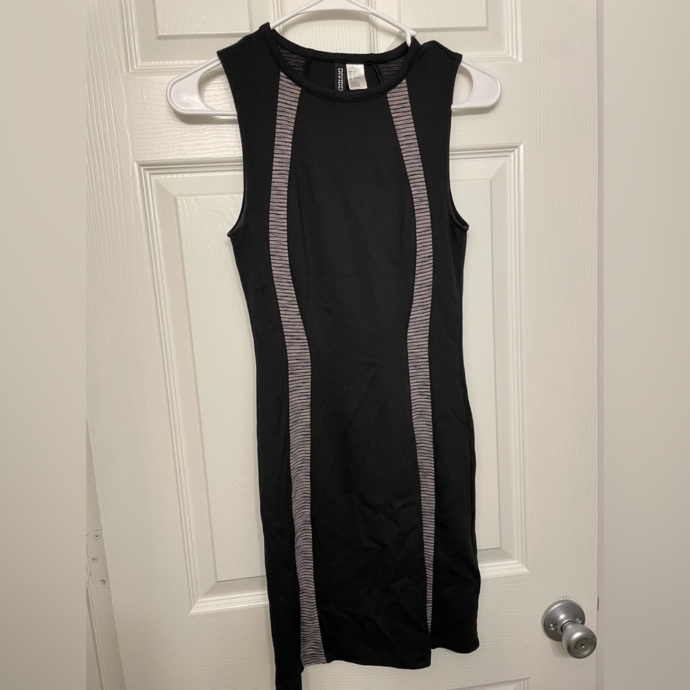 H&M body on dress